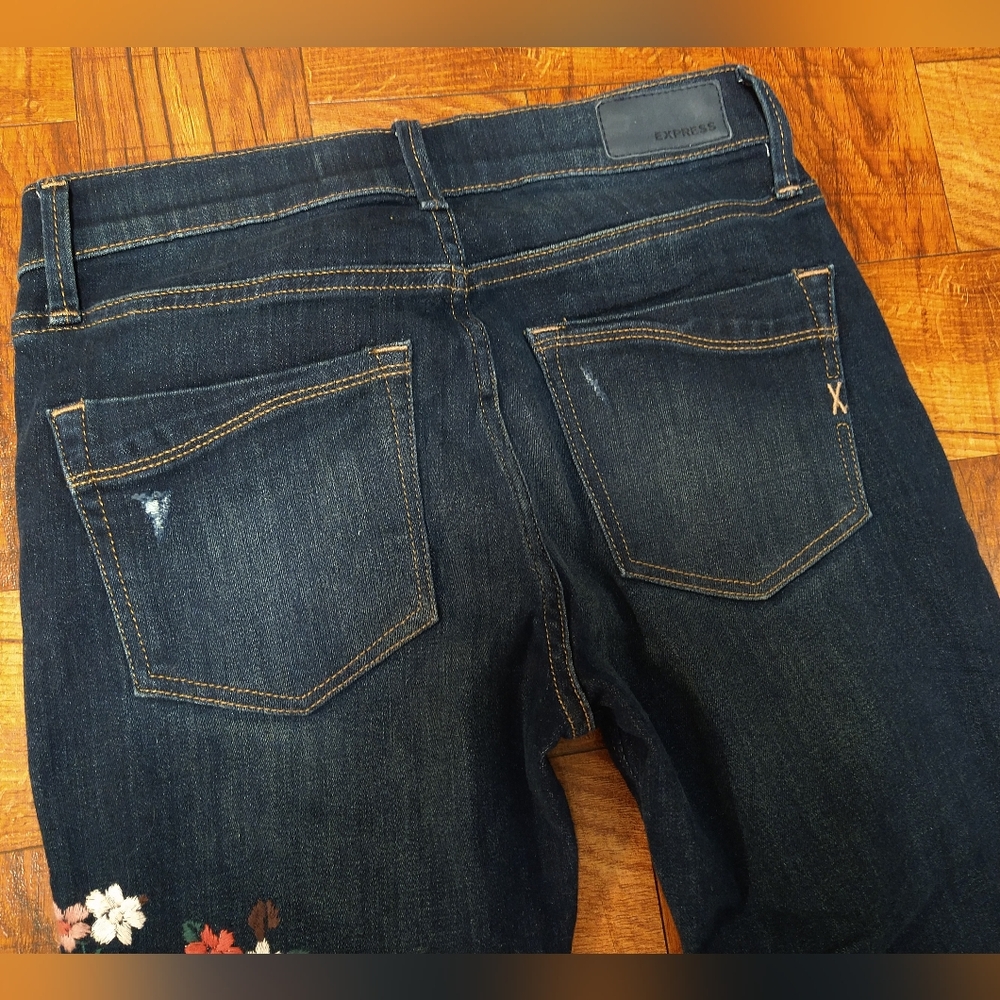 Express Floral Embroidered Distressed Blue Jeans Jeggings Mid Rise Women's 0R - Picture 7 of 8